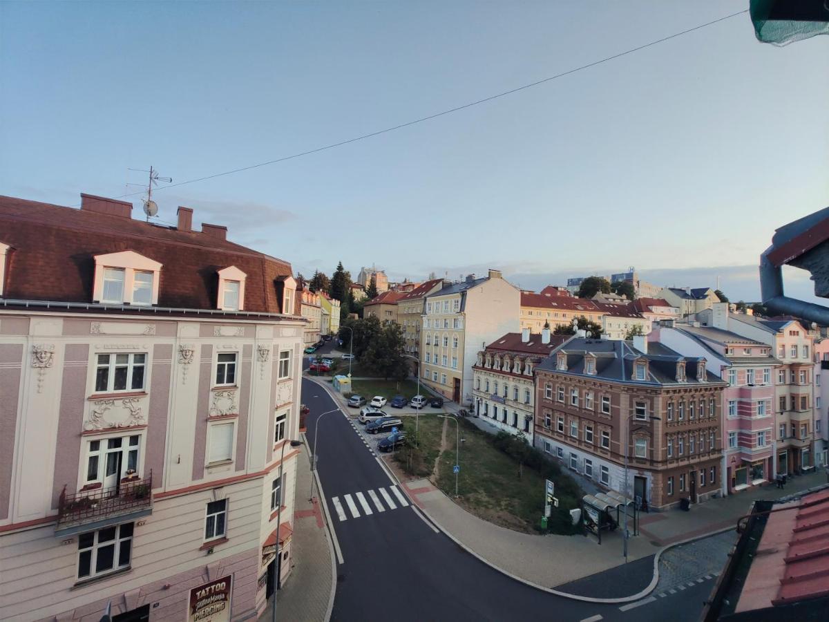 Apartman V Centru Karlovy Vary Dış mekan fotoğraf